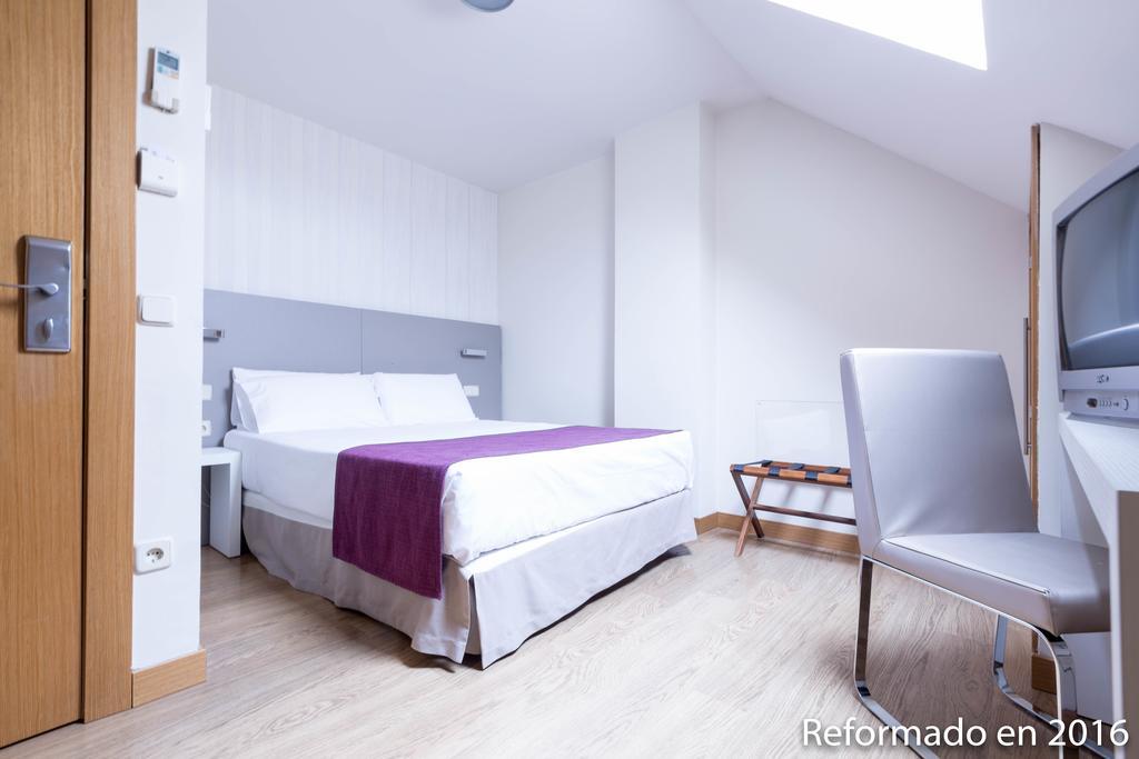 Di' Carlo Hotel Madrid Phòng bức ảnh