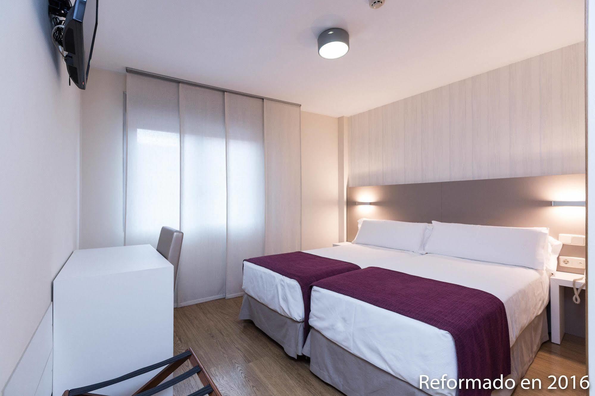 Di' Carlo Hotel Madrid Ngoại thất bức ảnh