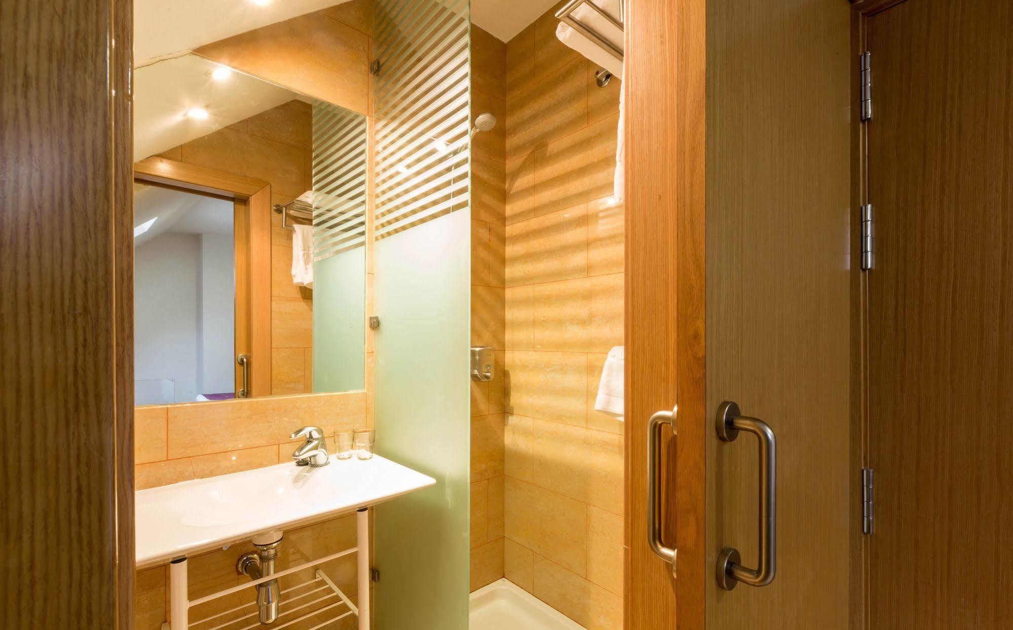 Di' Carlo Hotel Madrid Ngoại thất bức ảnh