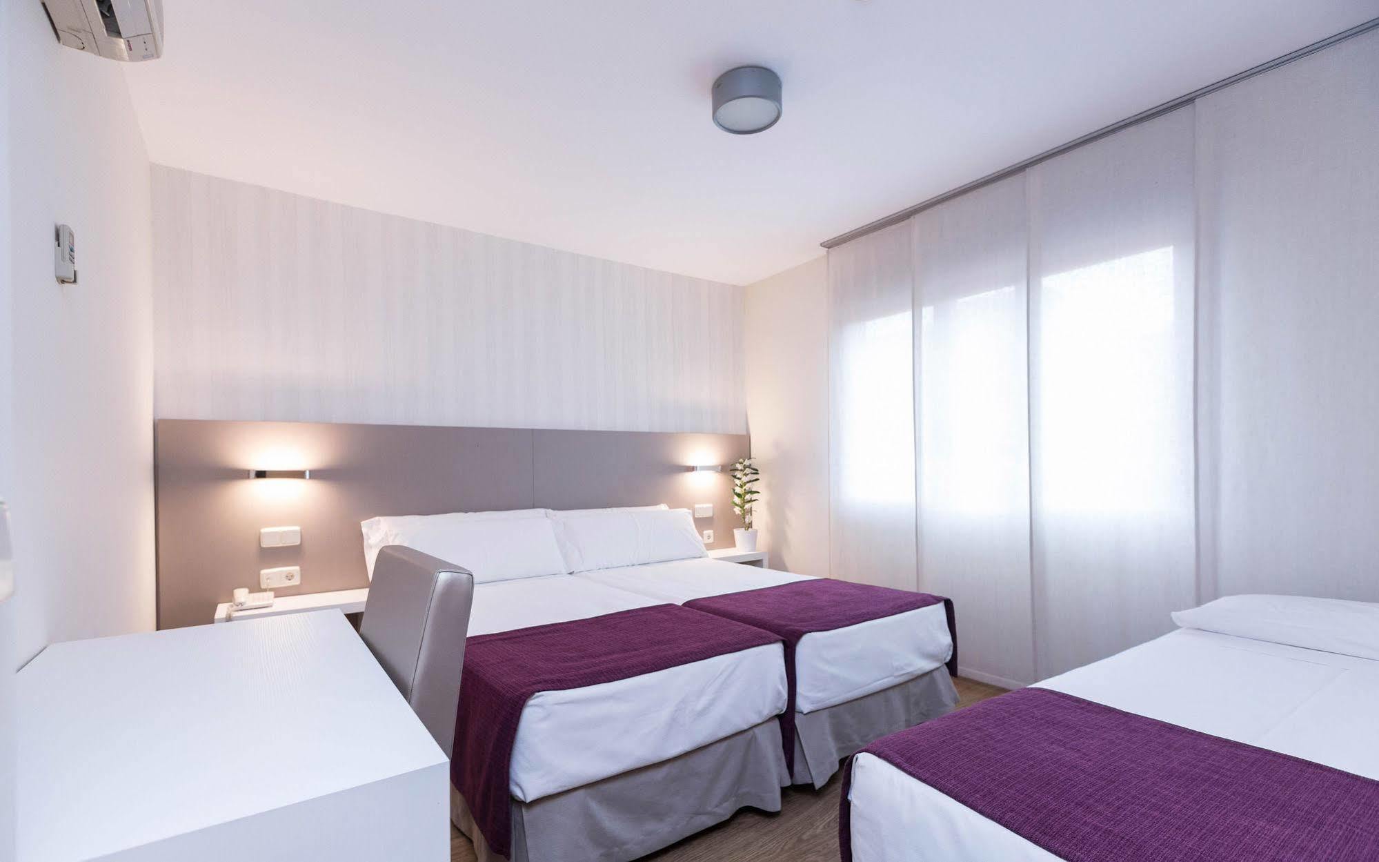 Di' Carlo Hotel Madrid Ngoại thất bức ảnh